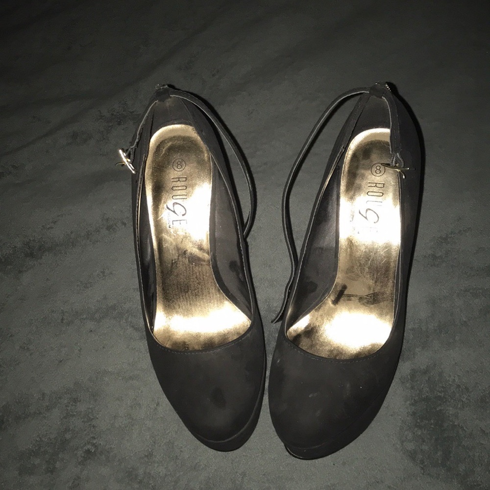 Heels - Picture 5 of 5